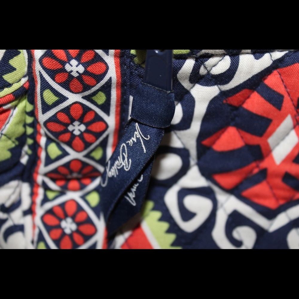 🔥 Vera Bradley crossbody purse - Picture 2 of 3